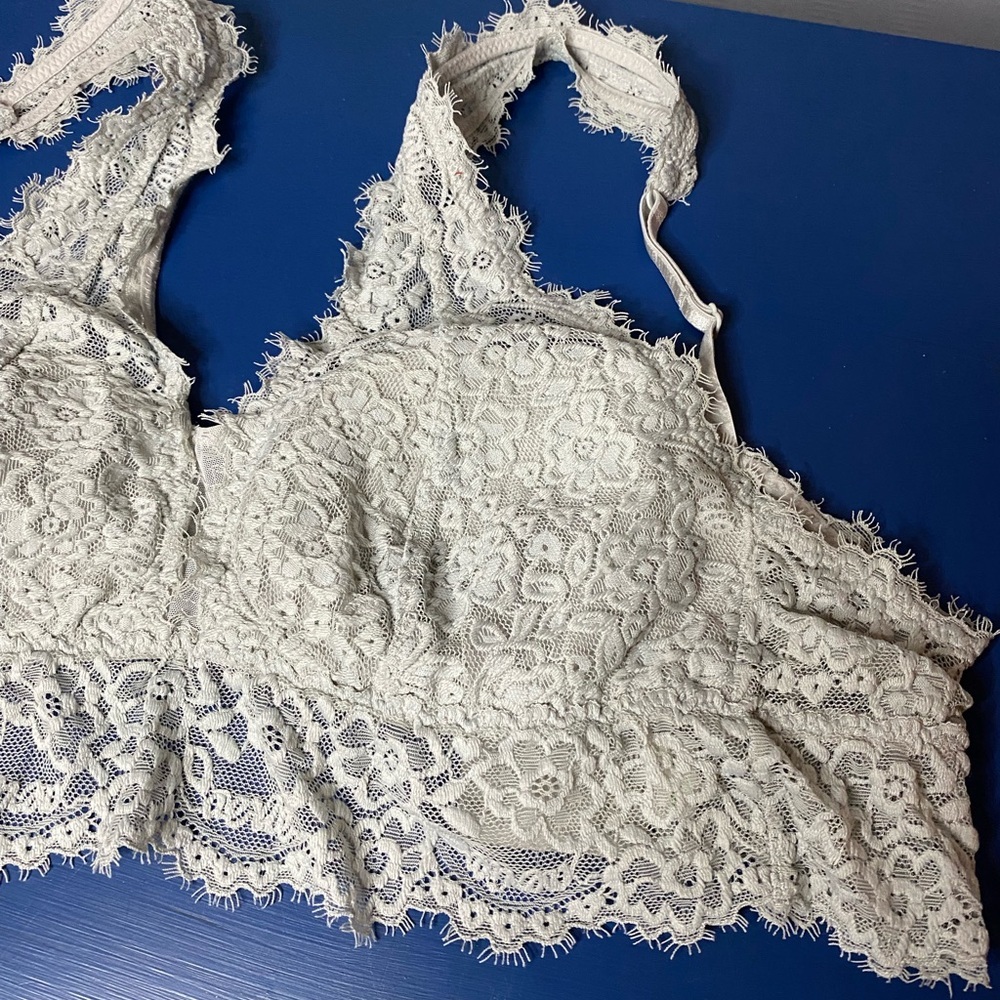 Aerie Lace padded Bralette in Soft green size Medium - Picture 2 of 6